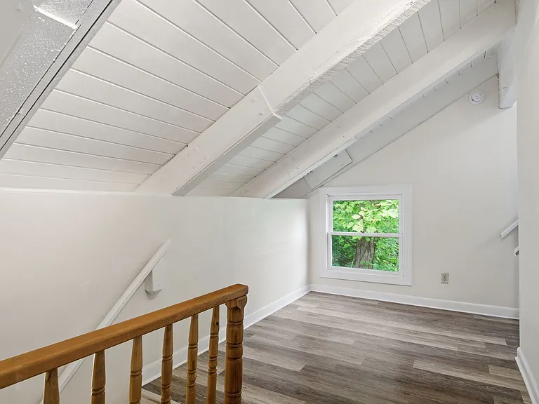 487 Thistle Ln — Photo 13