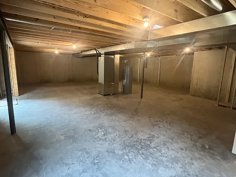 10720 Trenton Ln — Photo 32