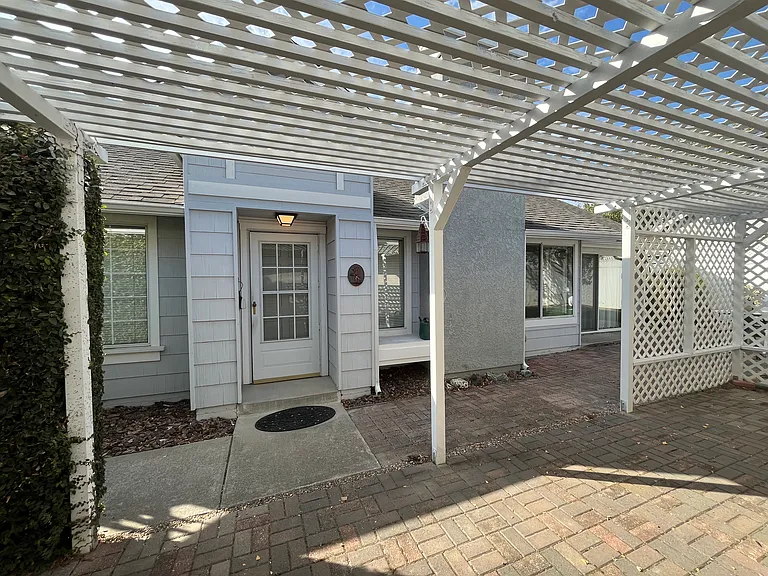 989 Bluebell Way — Photo 24