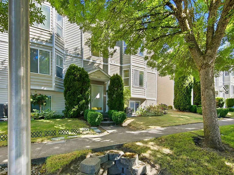 8436 14th Ave SE — Photo 4