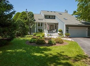 38 Hickory Ln, Pawling, NY 12564