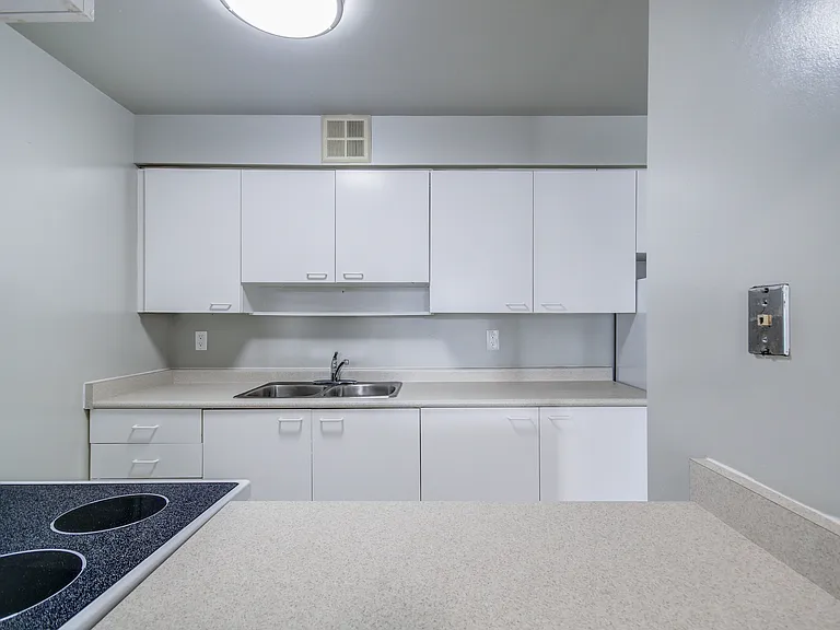 400 Crossland Gate — Photo 2