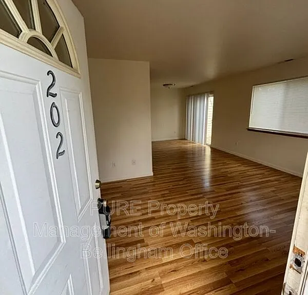 3255 Racine St #202 — Photo 3