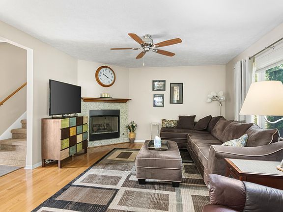 4th image of 3951 Sherwood Forest Dr