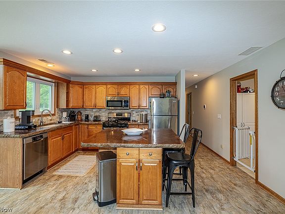 5th image of 9541 N Bedford Rd