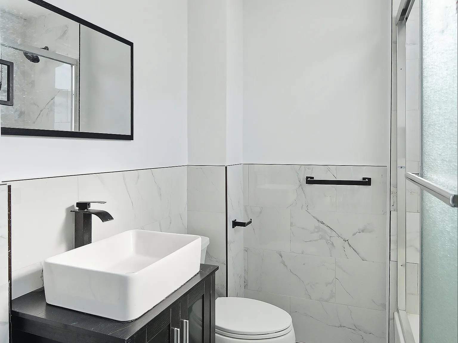 2 bed, 900 sqft, $1,900 — Photo 4