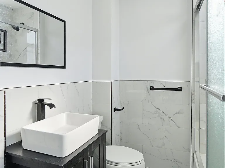 280 Wilson Ave #2L — Photo 4