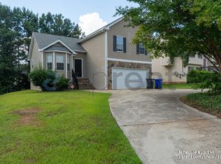 4031 Robin Cir, College Park, GA 30349