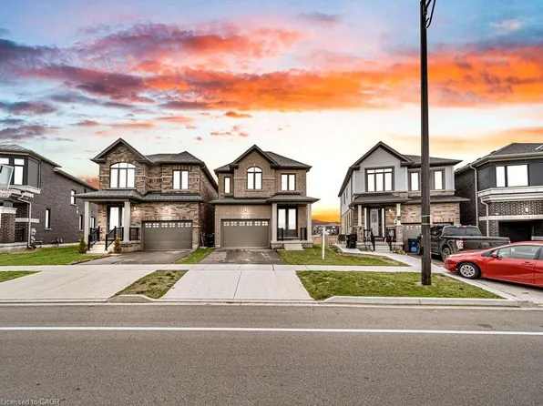 312 Bismark Dr, Cambridge, ON N1S 0C6