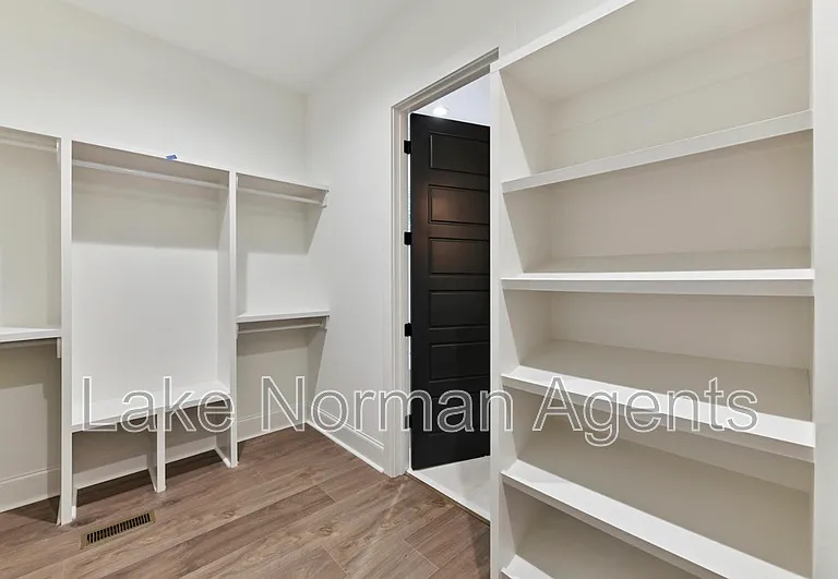 3830 Mill Run — Photo 17
