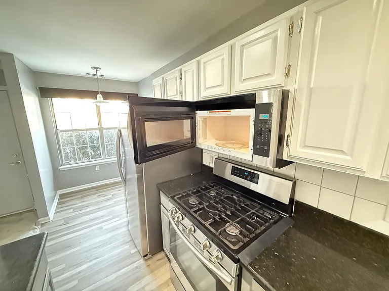 409 Stonebridge Blvd #409 — Photo 8