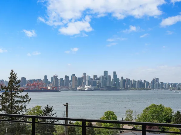 505 E 2nd St #402, North Vancouver, BC V7L 1C8