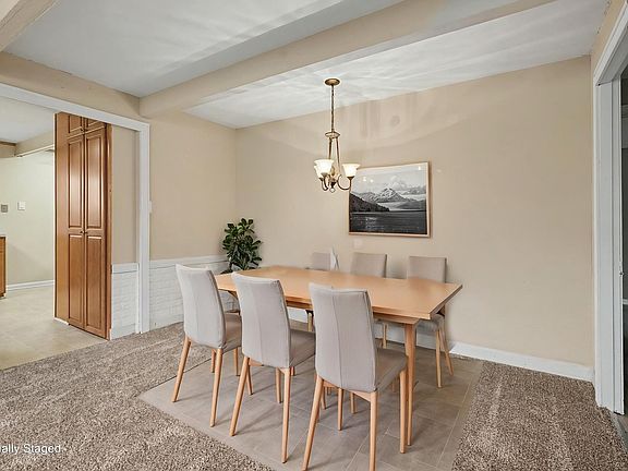 5th image of 2104 Webb St