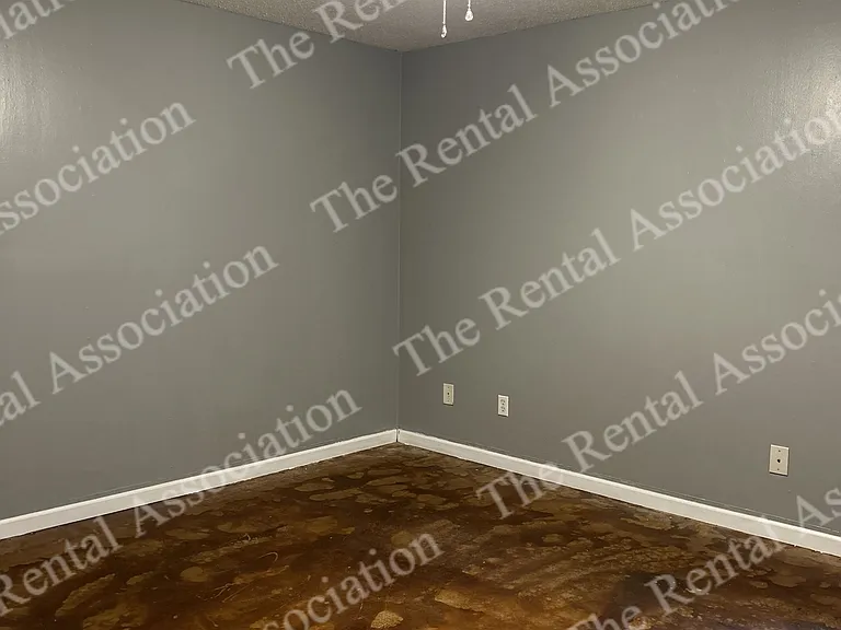 207 S Maple St — Photo 11