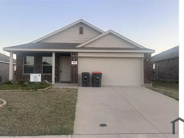 1701 River Crossing Dr, Anna, TX 75409