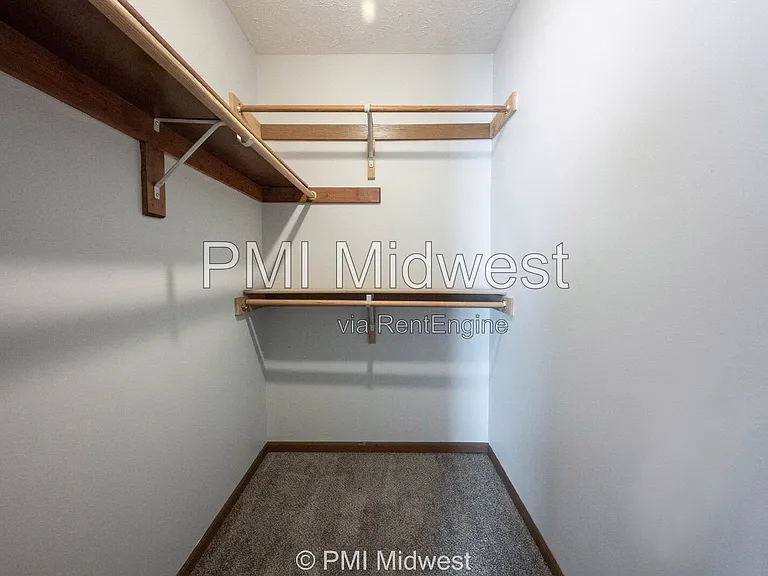 1092 Cobra Dr — Photo 30