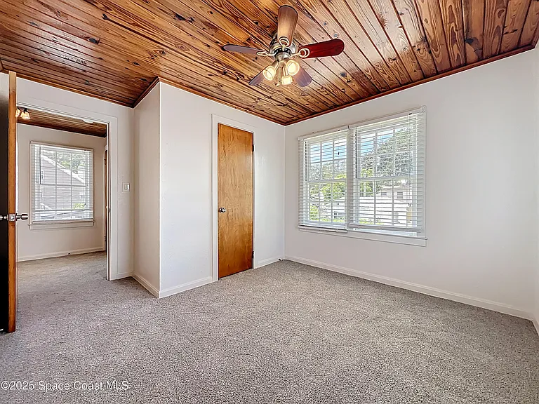 2811 N Indian River Dr — Photo 28