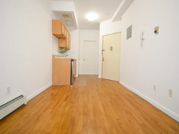 186 Orchard Street image 1 of 5