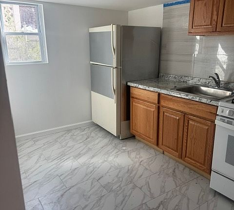 2nd image of 2317 Fish Ave #Basement