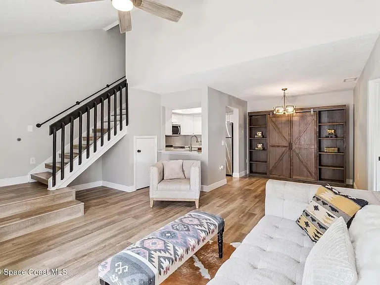 718 Fairway Dr — Photo 5