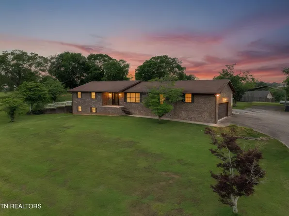 3520 Peppermint Hills Dr, Maryville, TN 37804