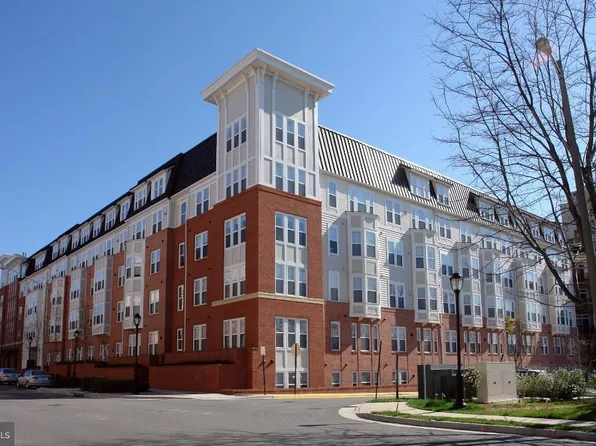2665 Prosperity Ave APT 11, Fairfax, VA 22031