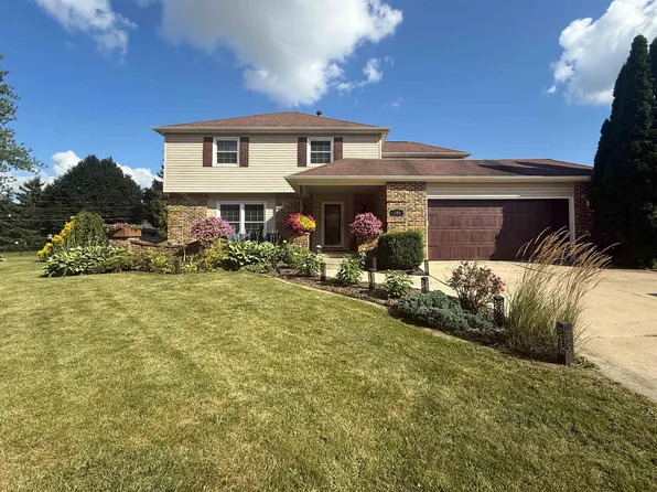 140 Dana Dr, Beaver Dam, WI 53916