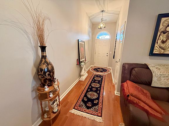 5th image of 20 Willcroft Ct