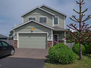 1535 NE 13th St, Lincoln City, OR