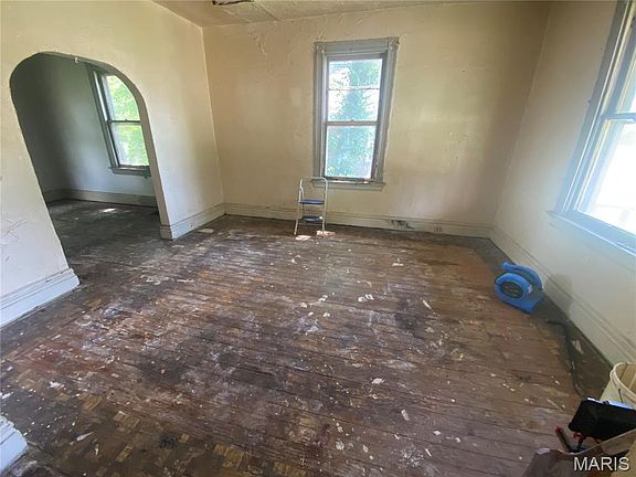 5th image of 6213 Westerhoff Ave