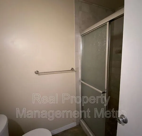 1902 Stonehearth Ct — Photo 9
