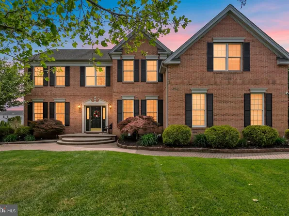 7 Wright Dr, Chesterfield, NJ 08515