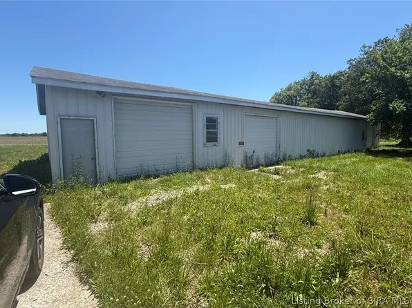 104 1/2 Melanie Lane, Charlestown, IN 47111