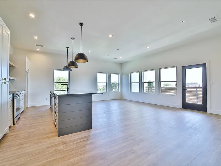 The Fairmount at Magnolia — Photo 12