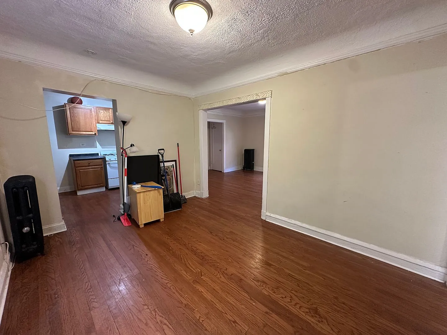 1 bed, 750 sqft, $1,500 — Photo 3
