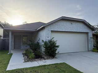 529 Falling Cave Dr, Willis, TX 77378