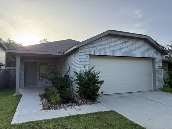 529 Falling Cave Dr, Willis, TX 77378