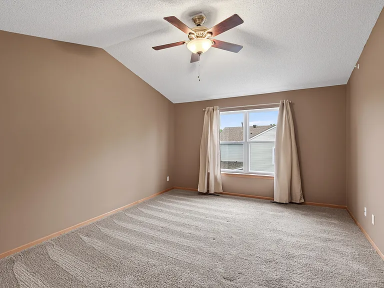 5130 Holly Ln N — Photo 20