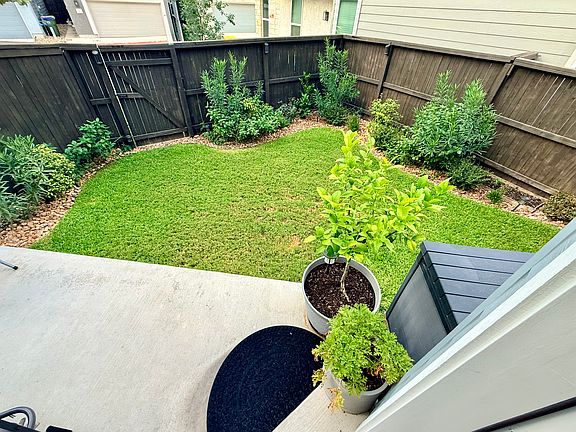 5th image of 5843 Whitby Rd