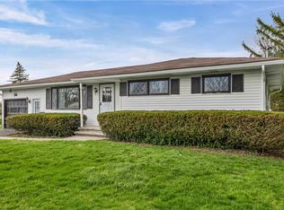 561 Gillett Rd, Spencerport, NY 14559