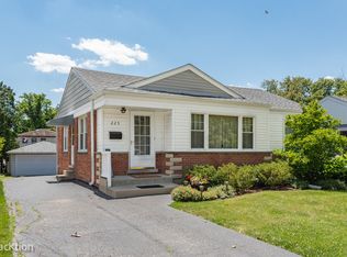 225 W Taylor Rd, Lombard, IL 60148