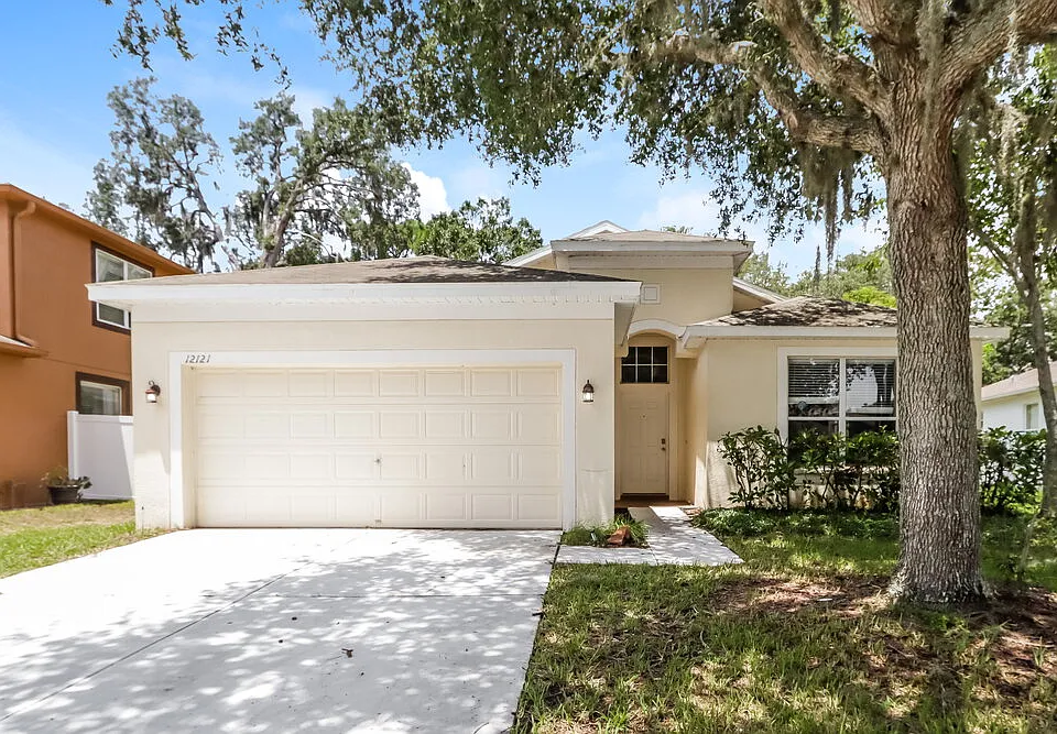 12121 Fall Creek Ct
