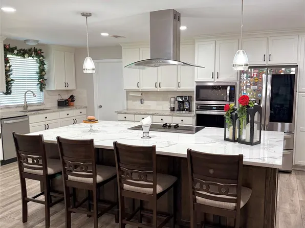 1432 Park Dr, Channelview, TX 77530