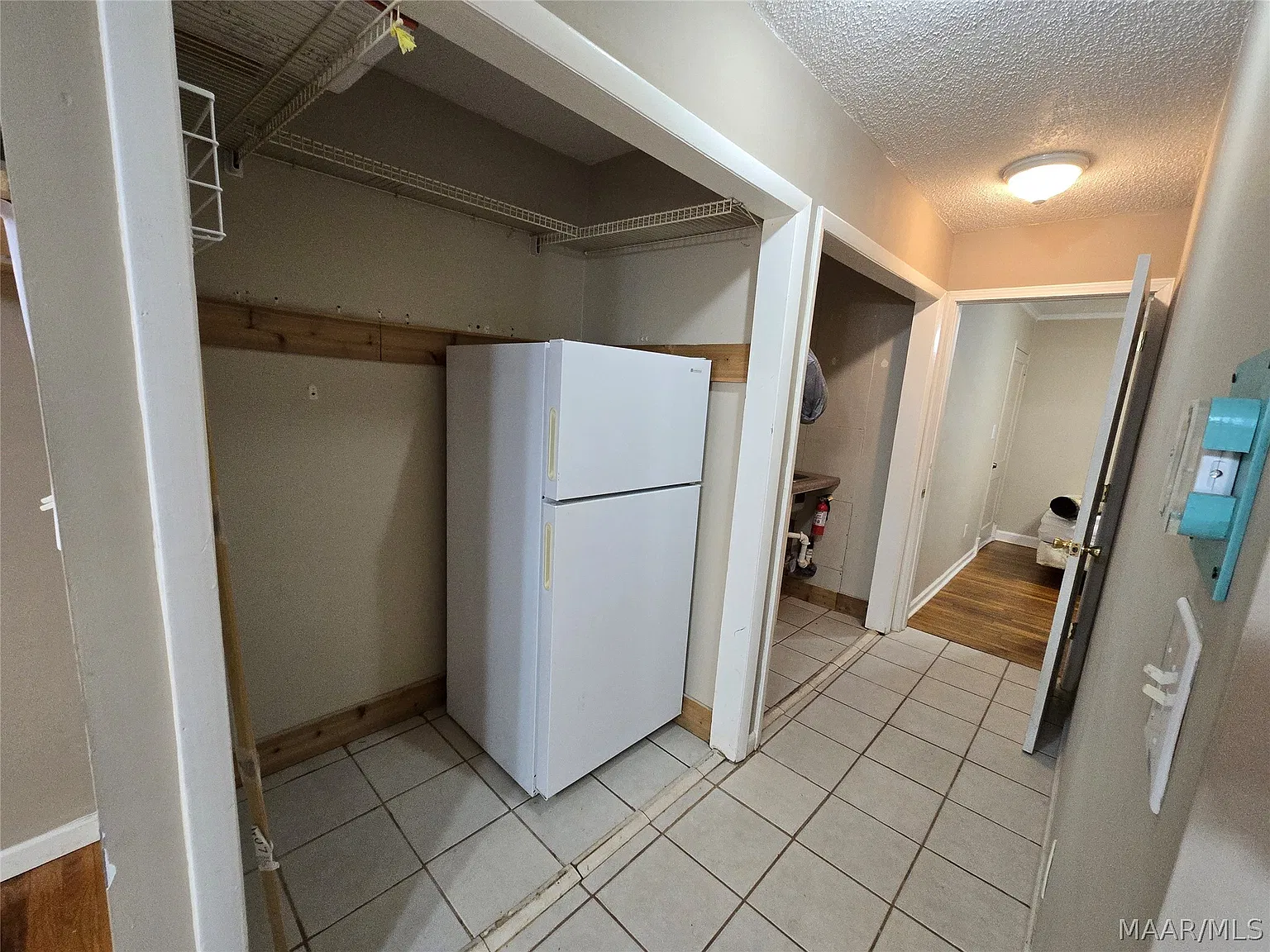 1 bed, 1.0 bath, 550 sqft, $1,050 — Photo 3