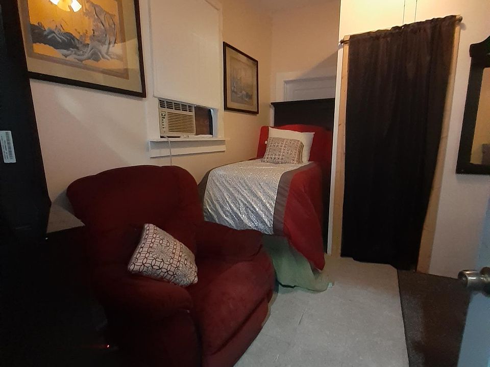 1st image of 8428 Oleander St #4