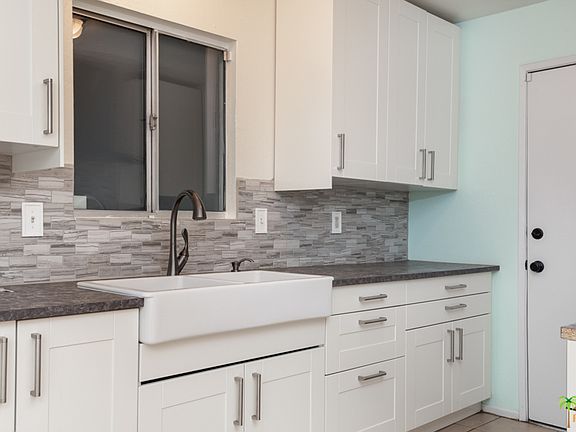 4th image of 66050 Cahuilla Ave