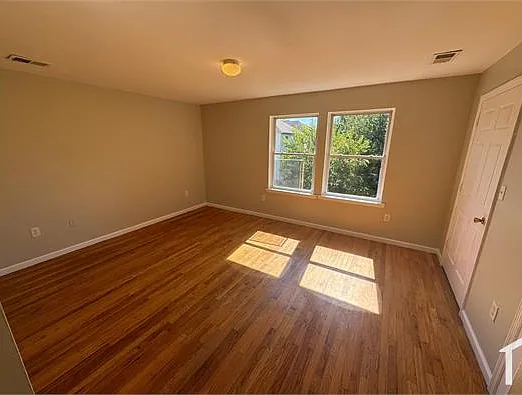 244 Nye Ave #2 — Photo 7