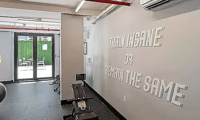 Rented by REAL New York | media 18