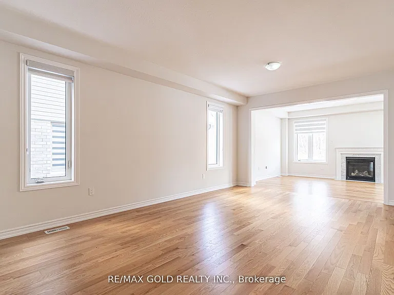 33 Gilham Way — Photo 8