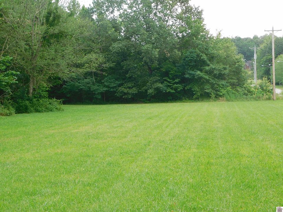 1st image of 150 Country Club Ln